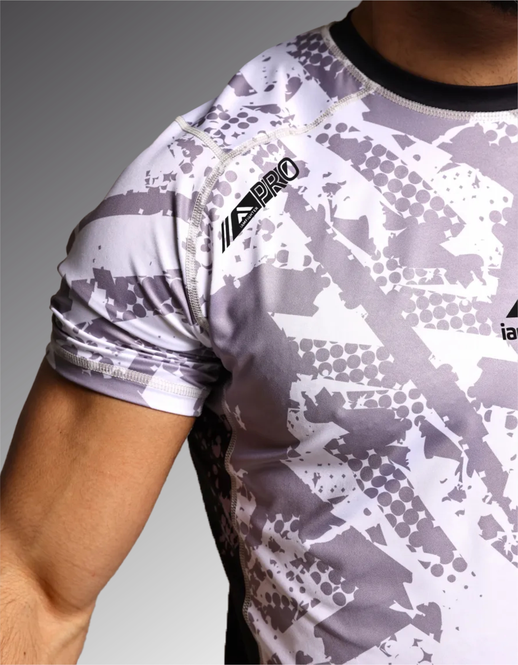 Футболка спортивная